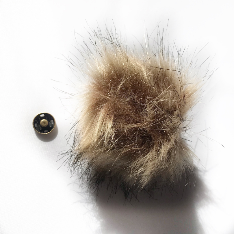 Pompon en fausse fourrure - 10 cm